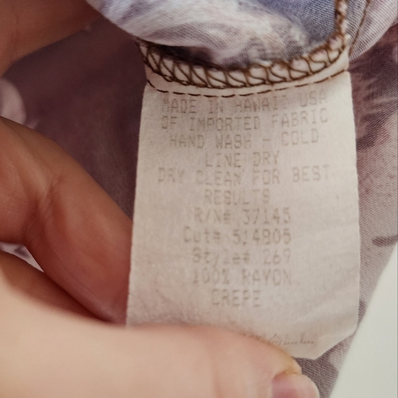 Hilo Hatties The Hawaiian Orginal Top XS - Picture 6 of 6